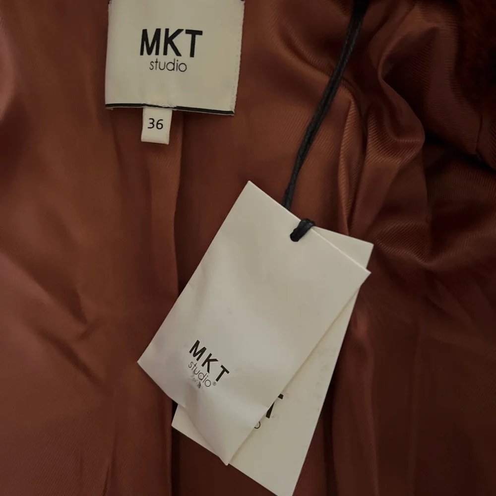 MKT Studio Masolin Faux Fur, Size 36 - Picture 7 of 10